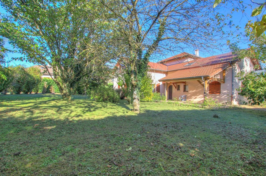 House in Saint-Jean-de-Gonville, Auvergne-Rhône-Alpes, France 3 - 16339780