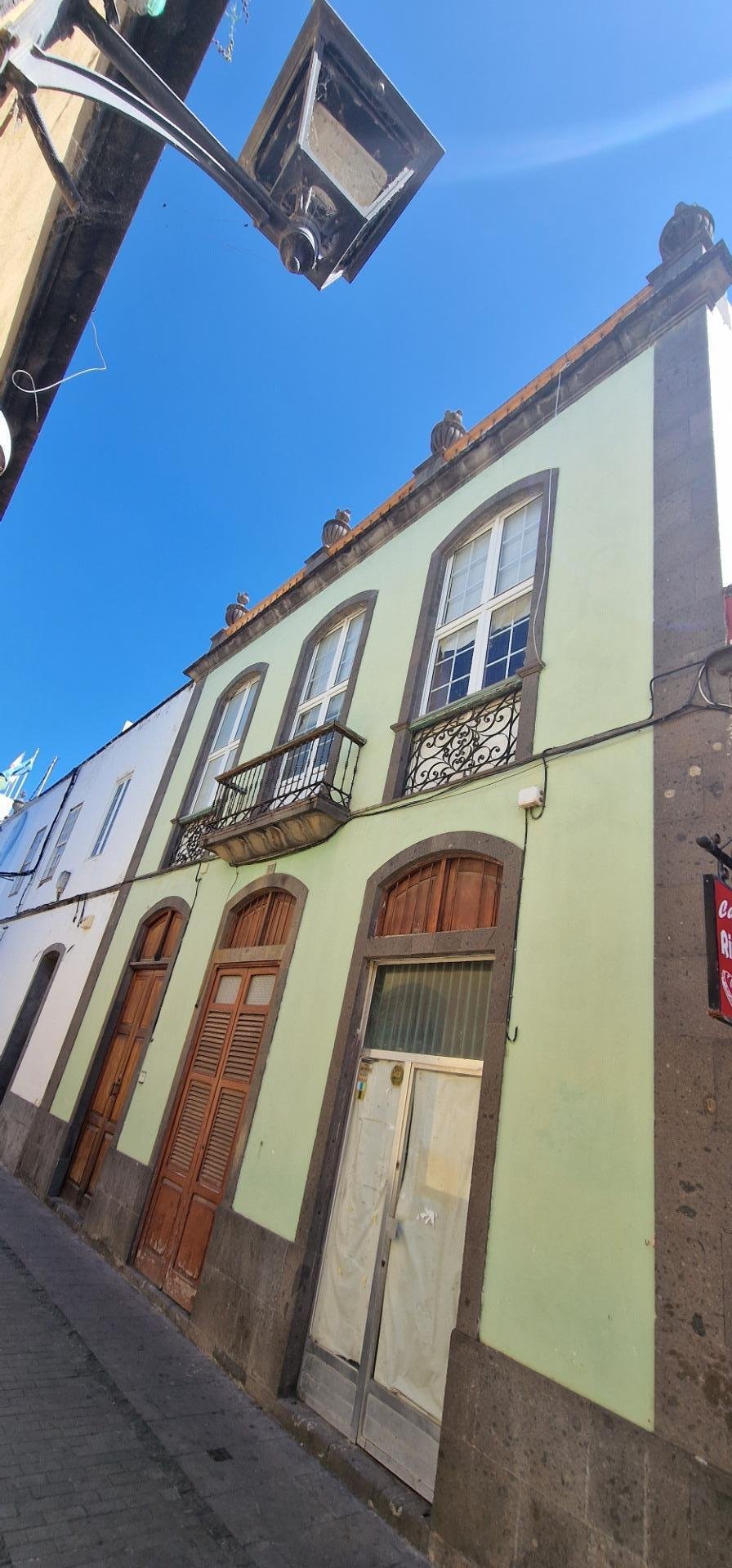 Villa in Arucas, Canary Islands, Spain 3 - 16338376