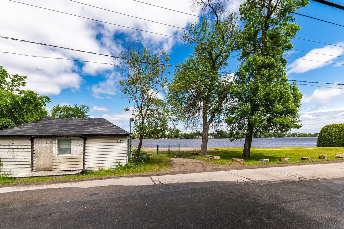 House in Laval, Quebec, Canada 1 - 16109486