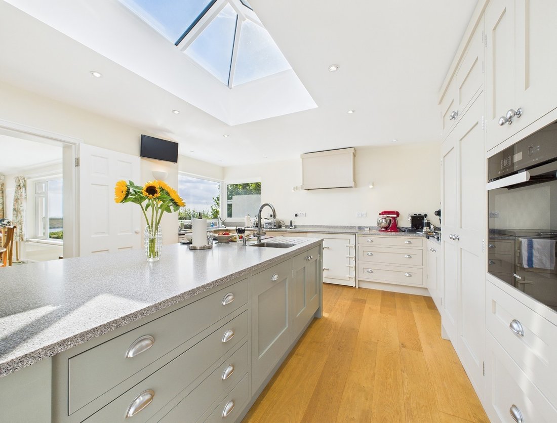 Bungalow in St Mawes, England 5 - 16361953