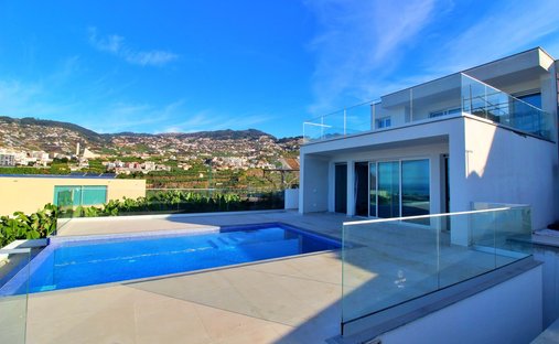 Villa in Sao Martinho, Madeira, Portugal 1
