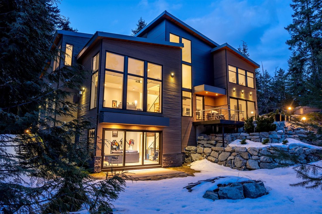 House in Whistler, British Columbia, Canada 1 - 16362680