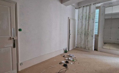 Castle for Sale in Bourg-en-Bresse, Auvergne-Rhône-Alpes, France