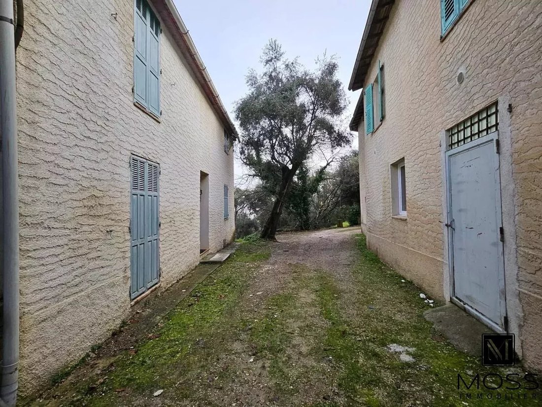 Estate in Berre-les-Alpes, Provence-Alpes-Côte d'Azur, France 3 - 16358516