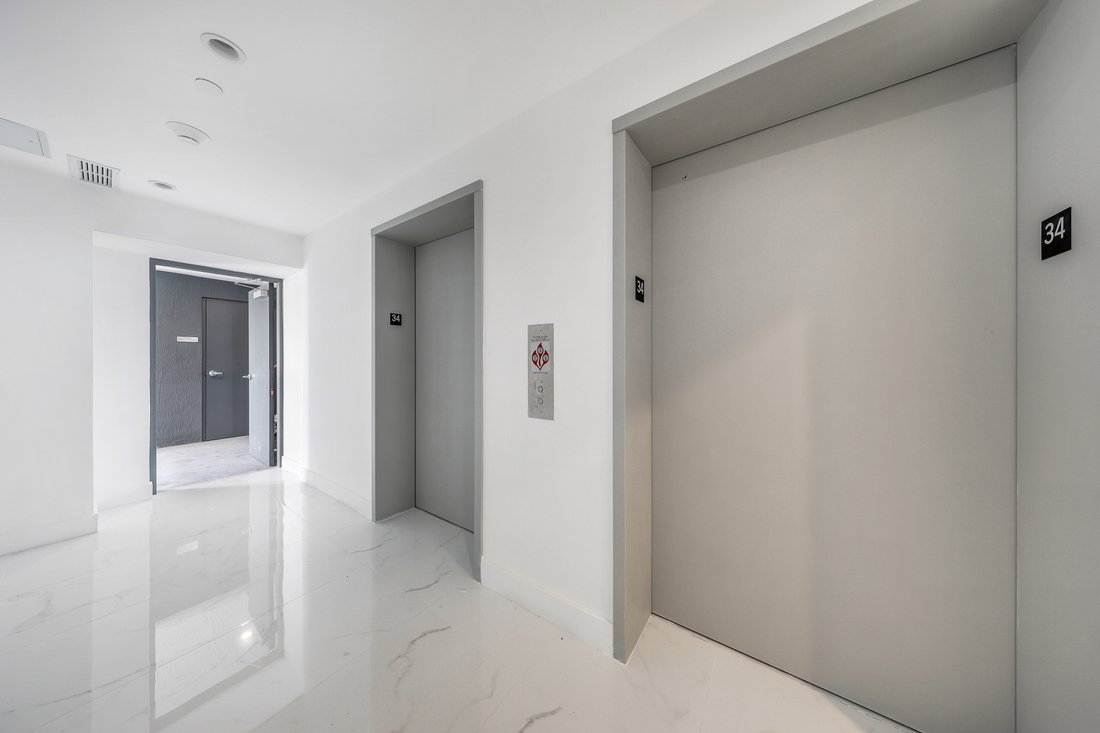 Condo in Miami, Florida, United States 5 - 16361468