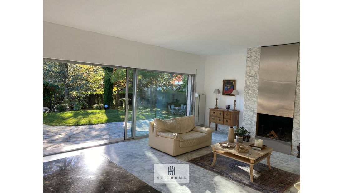 House in Charbonnieres-les-Bains, Auvergne-Rhône-Alpes, France 2 - 16362106