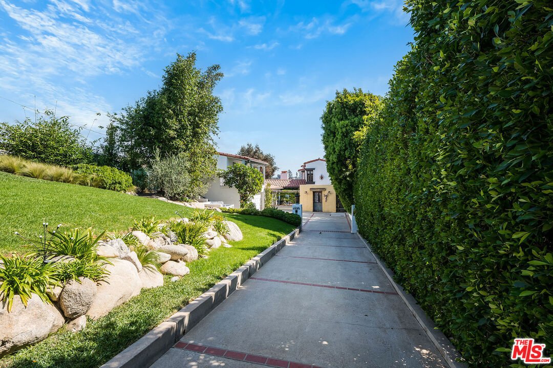House in Los Angeles, California, United States 3 - 16351555