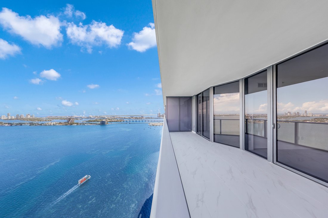 Condo in Miami, Florida, United States 3 - 16361468