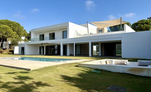 Villa in Sotogrande, San Roque, Andalusia 1