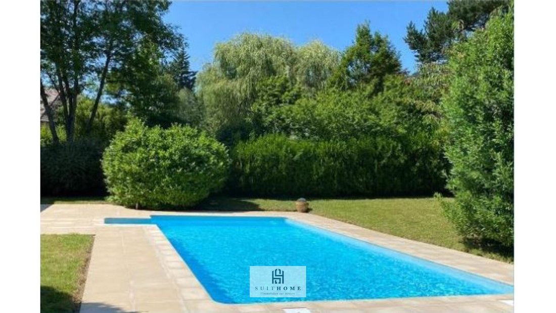 House in Charbonnieres-les-Bains, Auvergne-Rhône-Alpes, France 1 - 16362106
