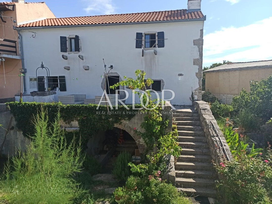 House in Dobrinj, Primorje-Gorski Kotar County, Croatia 1 - 16362474