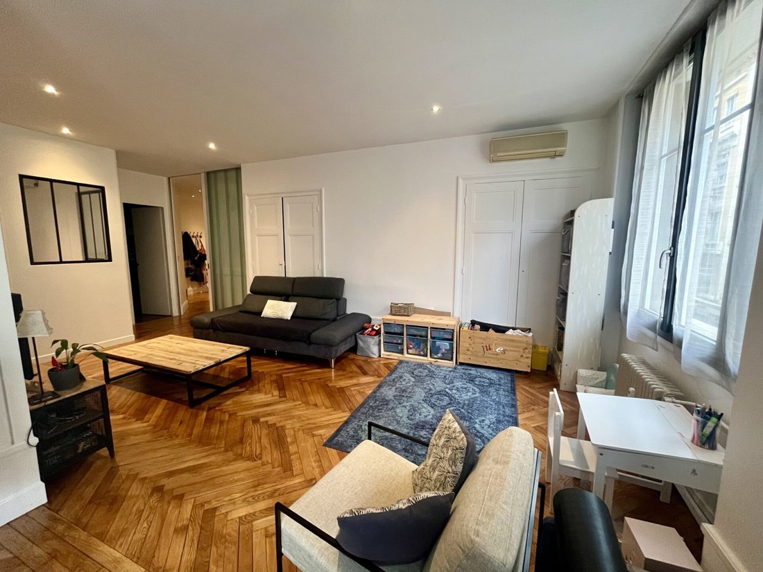 Apartment in Les Brotteaux-Bellecombe-Masséna, Lyon 6e Arrondissement, Lyon 1 - 16361974