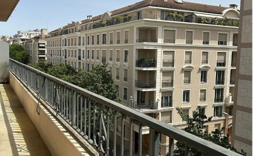 Apartment in Les Brotteaux-Bellecombe-Masséna, Lyon 6e Arrondissement, Lyon 1