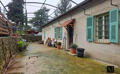 Estate in Berre-les-Alpes, Provence-Alpes-Côte d'Azur, France 1