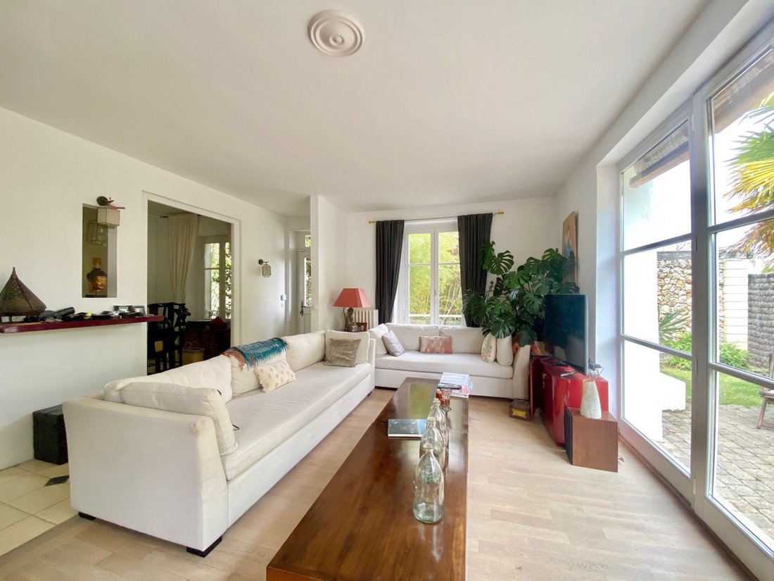 House in Montfort-l'Amaury, Ile-de-France, France 4 - 16361814
