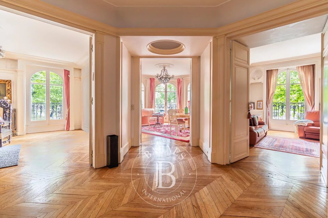 Apartment in Seine et Berges, Paris 1er Arrondissement, Paris 2 - 14966728