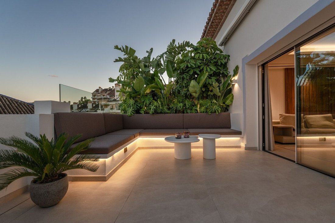 Penthouse in Puerto Banus, Marbella, Spain 1 - 16359438