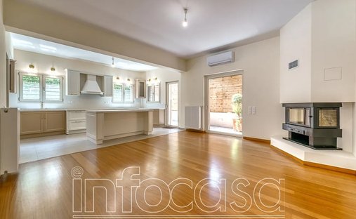 Maison en Dionysos, Attique, Grèce 1