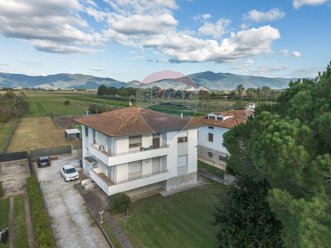House in Madonna dell'Acqua, San Giuliano Terme, Tuscany 1 - 16362896