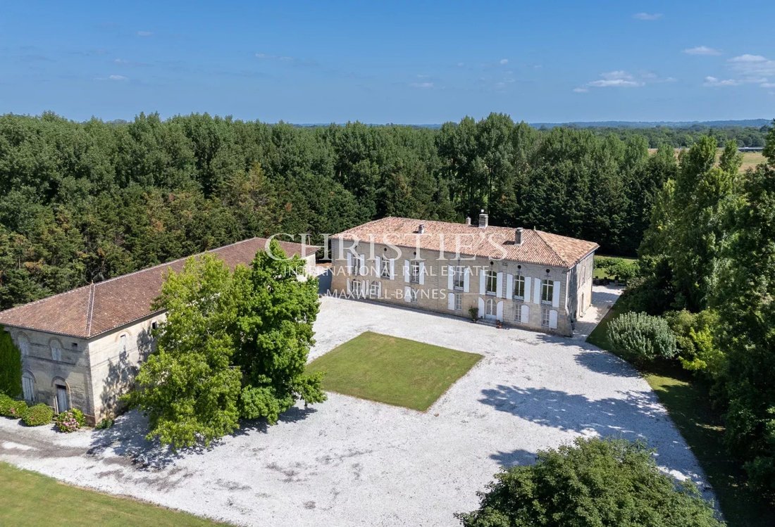 House in Libourne, Nouvelle-Aquitaine, France 2 - 16358524