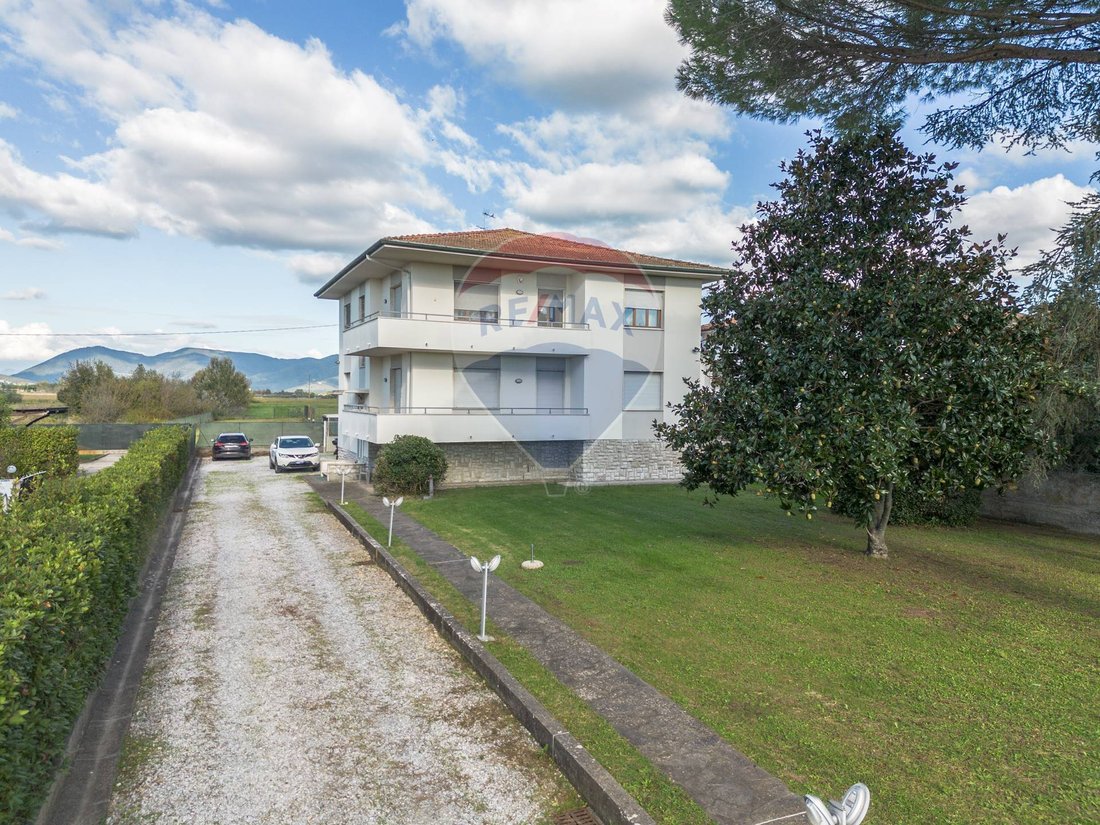 House in Madonna dell'Acqua, San Giuliano Terme, Tuscany 2 - 16362896