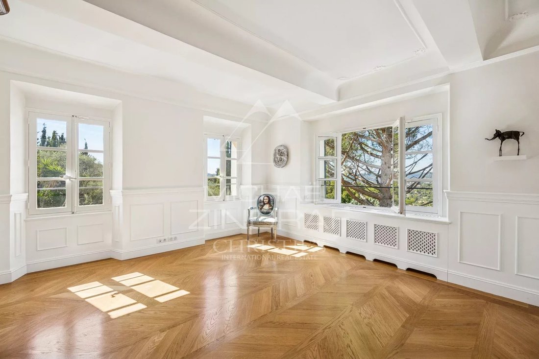Villa in Grasse, Provence-Alpes-Côte d'Azur, France 3 - 16358382