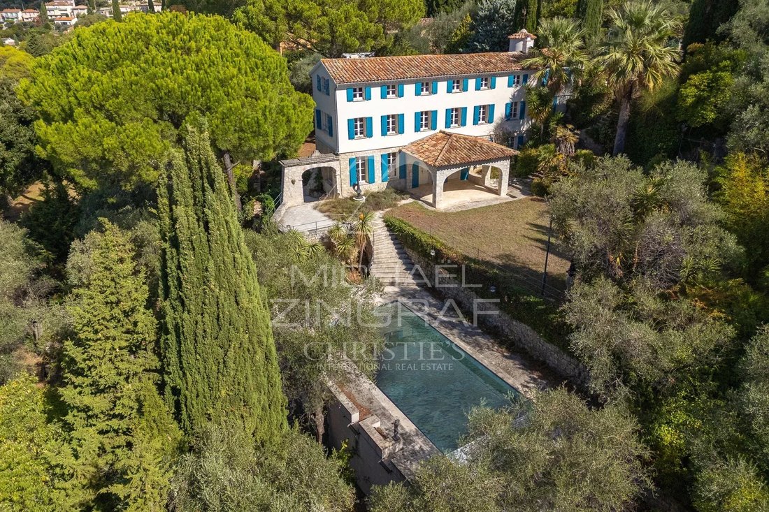 Villa in Grasse, Provence-Alpes-Côte d'Azur, France 1 - 16358382