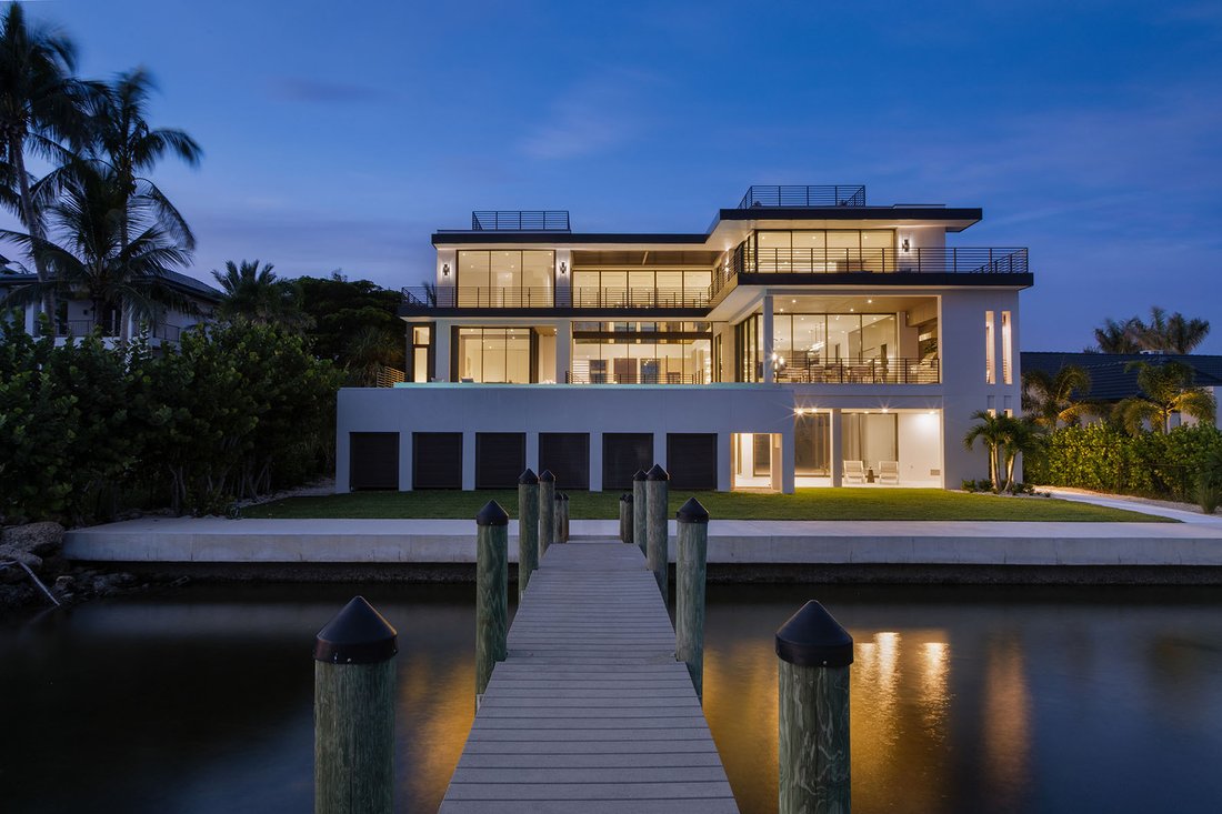 Sarasota, Florida, United States 3 - 16364076