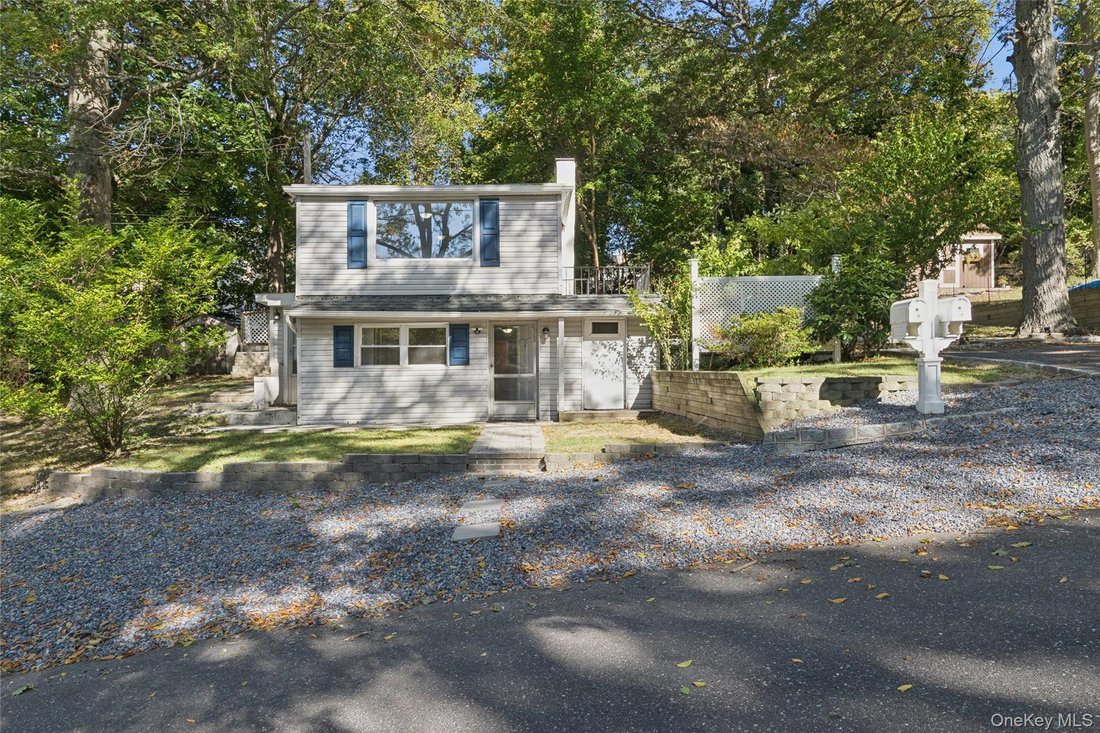 House in Rocky Point, New York, United States 1 - 16362741