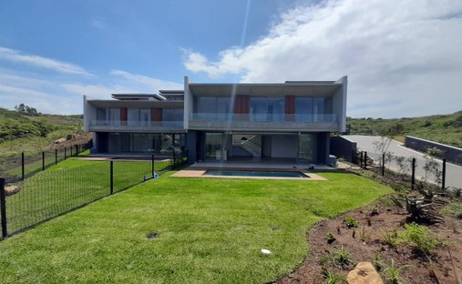 Condo in Greylands, oThongathi, South Africa 1