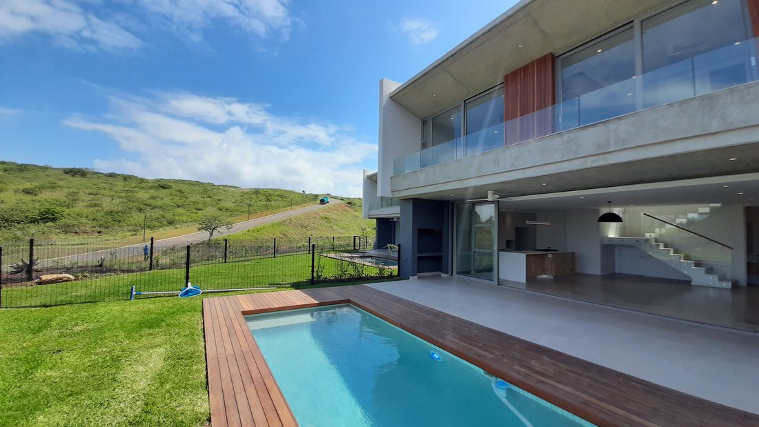 Condo in Port Zimbali, KwaZulu-Natal, South Africa 1 - 16298621