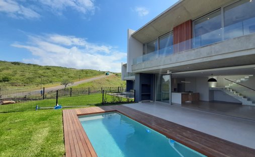 Condo in Dolphin Coast, KwaZulu-Natal, South Africa 1