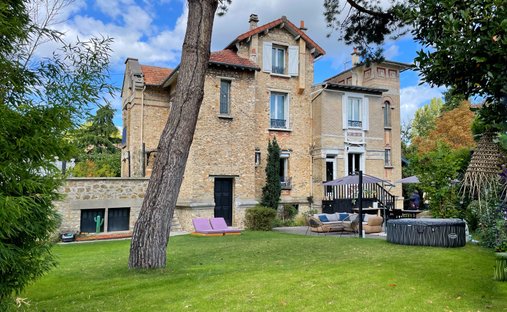 House in Centre Ville-Commerce, Enghien-les-Bains, France 1