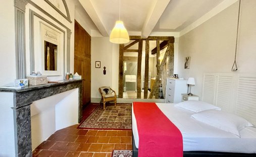 The Aristocratic Chateau Of Beechwood