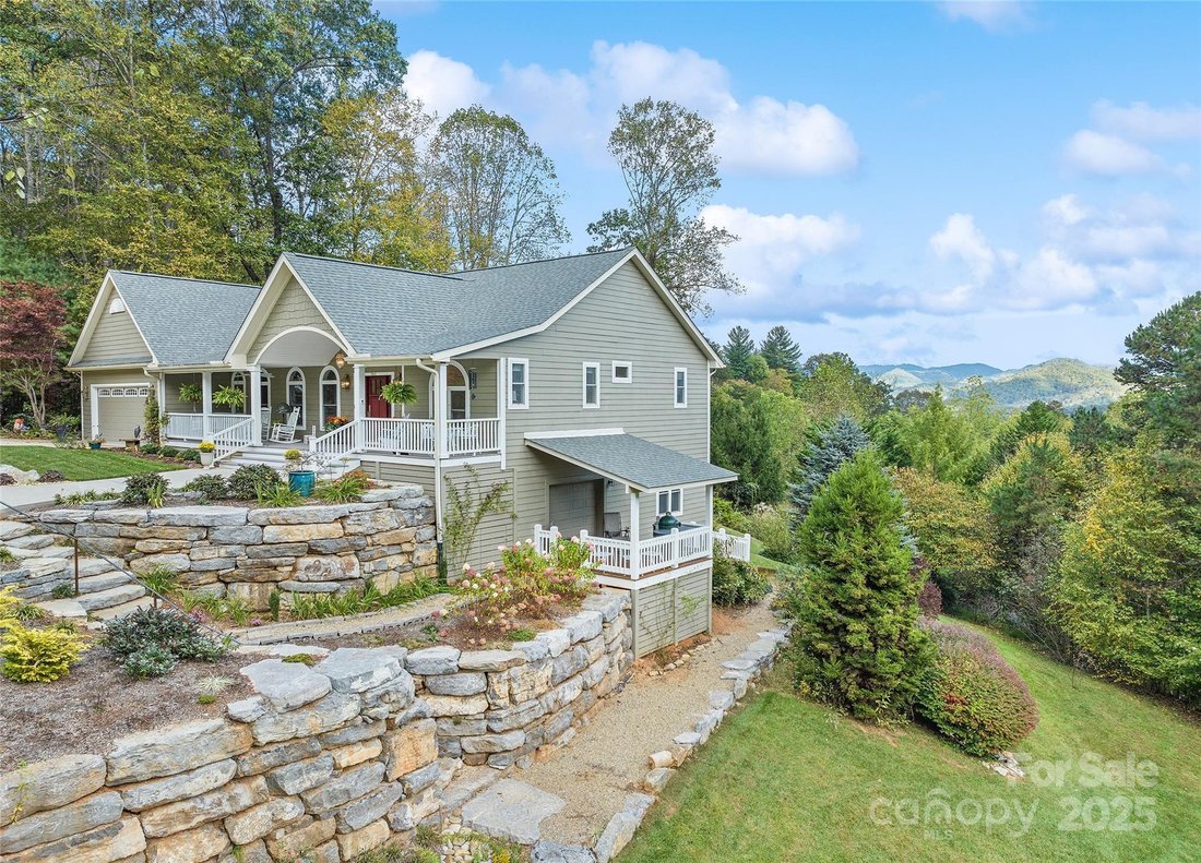 House in Waynesville, North Carolina, United States 1 - 16360074