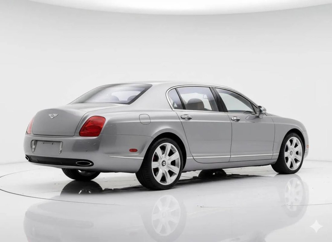 Sedan in Lake Bluff, IL, United States 5 - 16086020