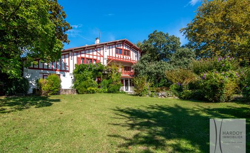 House in Acotz, Saint-Jean-de-Luz, France 1