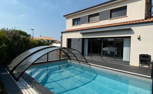 Villa in Gare-Saint Michel, Les Sables-d'Olonne, France 1