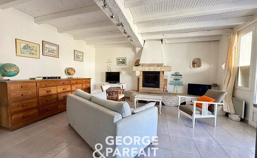 House in Loix, Nouvelle-Aquitaine, France 1