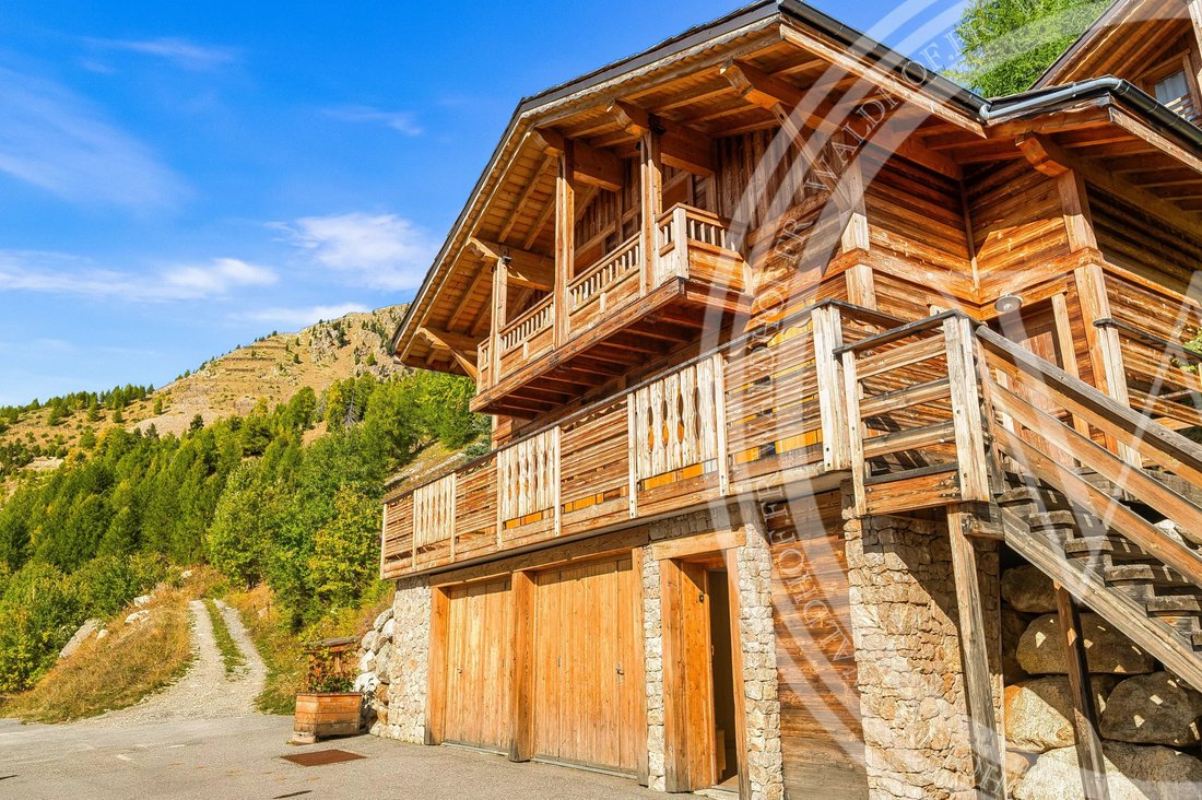 Chalet in Isola, Provence-Alpes-Côte d'Azur, France 1 - 16359194