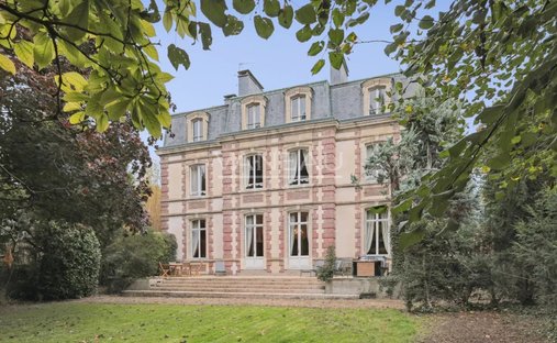 Castle for Sale in Évreux, Normandy, France