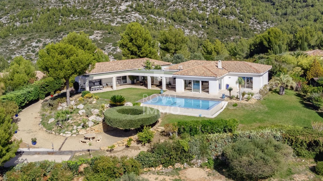 Villa in Nord Est, Ollioules, France 1 - 16358721