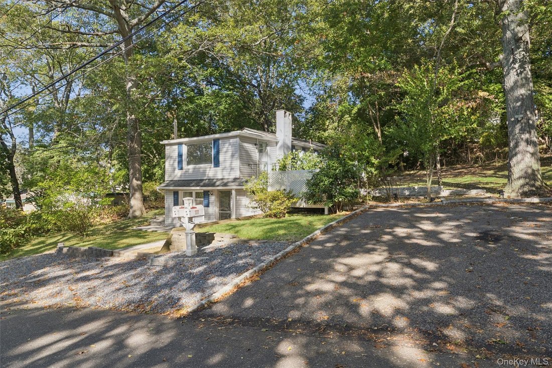 House in Rocky Point, New York, United States 2 - 16362741