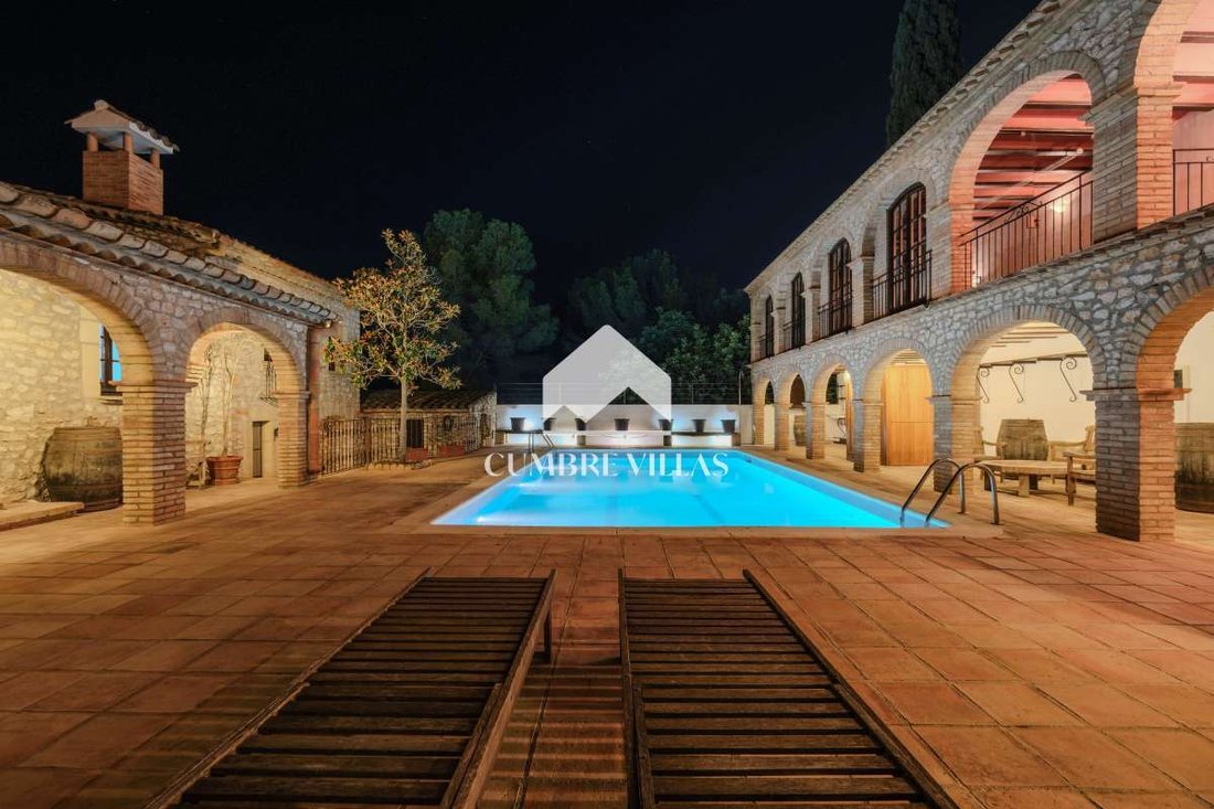 Villa in Sant Pere de Ribes, Catalonia, Spain 5 - 16361594