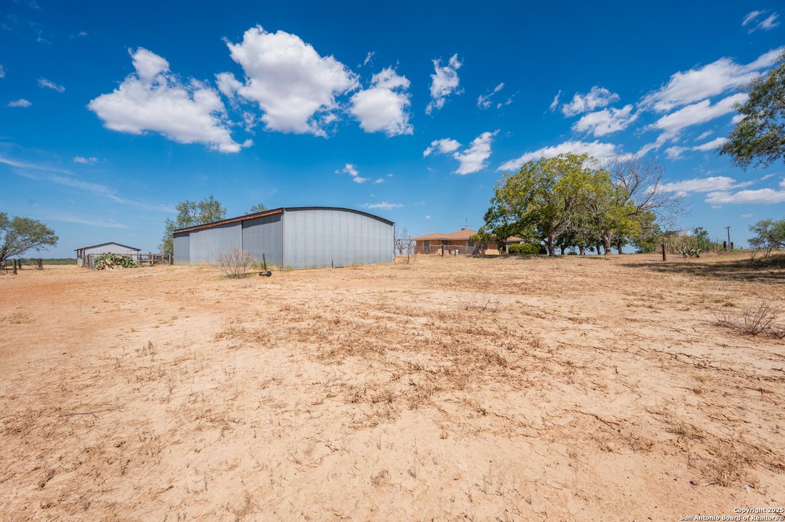 Farm Ranch in Floresville, Texas, United States 4 - 16363366