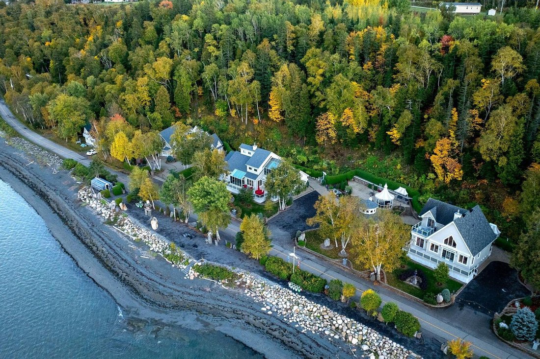 House in Saint-Bernard-sur-Mer, Quebec, Canada 1 - 16361123