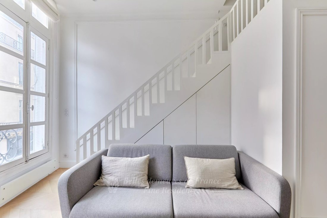 Apartment in Palais Royal, Paris 1er Arrondissement, Paris 5 - 16359045