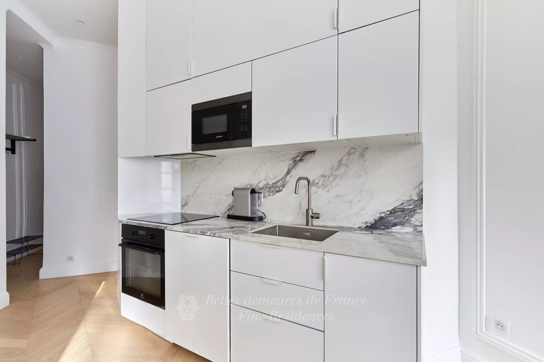 Apartment in Palais Royal, Paris 1er Arrondissement, Paris 4 - 16359045