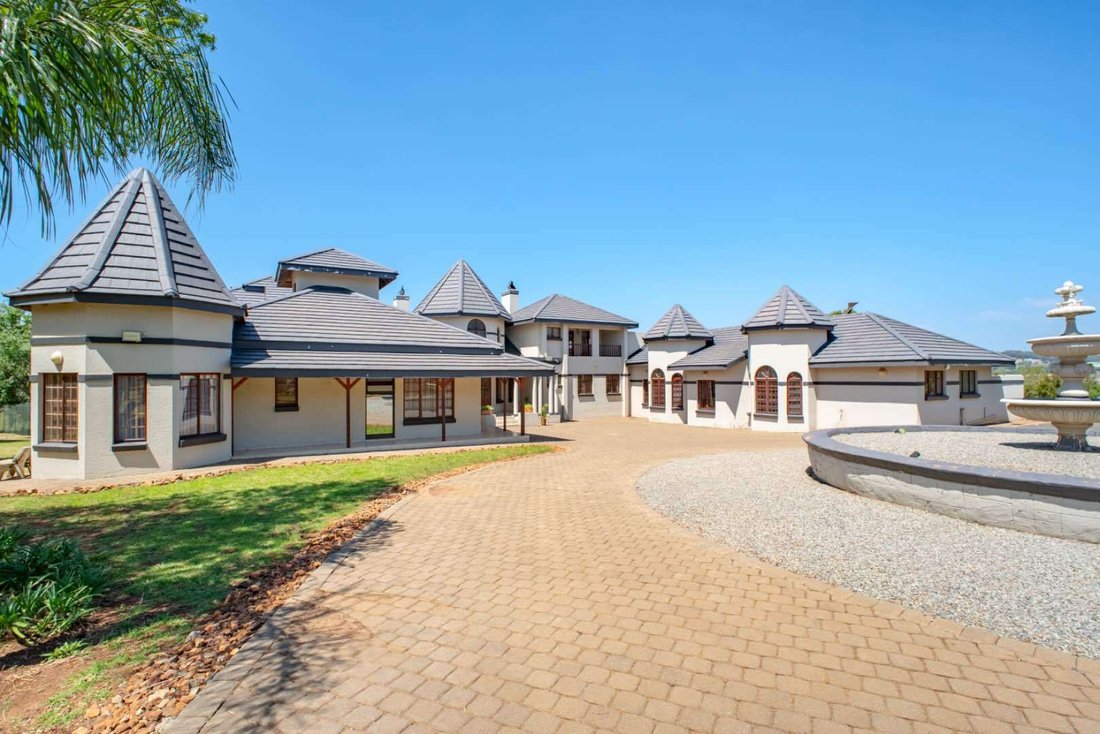 House in Sunderland Ridge AH, Gauteng, South Africa 2 - 16358610