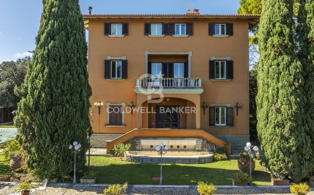 Villa in Corciano, Umbria, Italy 2 - 15625347